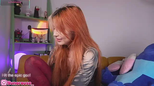 YunoRose  online show from April 6, 4:46 am