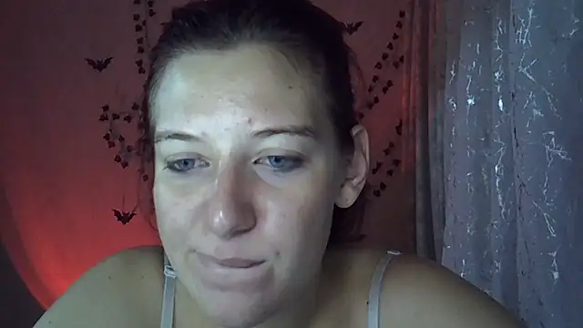 Lily Ember online show from October 31, 10:36 pm