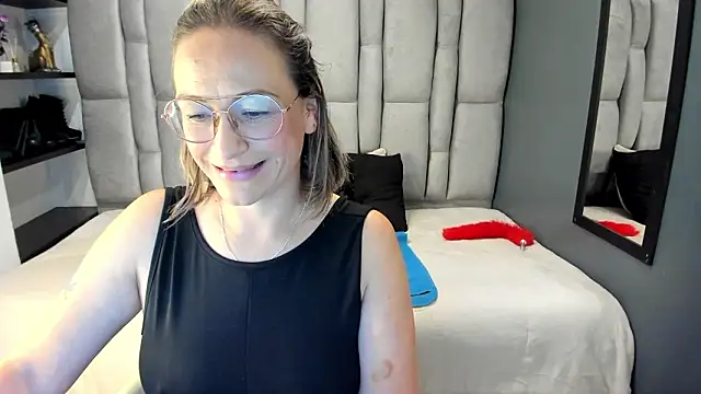 Charlot milf online show from February 19, 2:27 pm