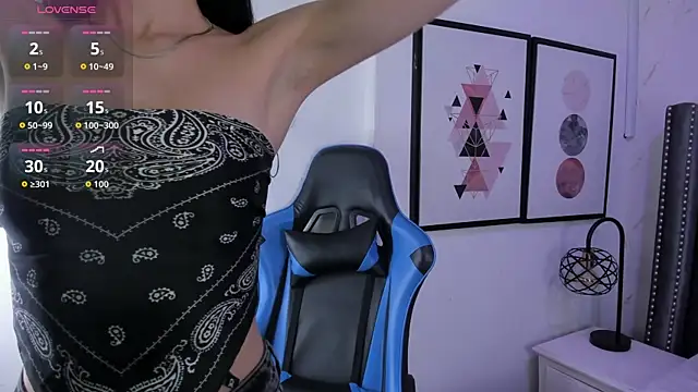 Anya Belth online show from November 17, 7:03 pm