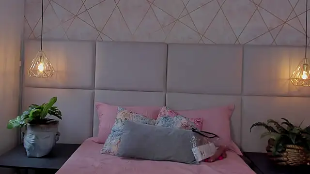 SamayRyann online show from April 14, 2:17 pm