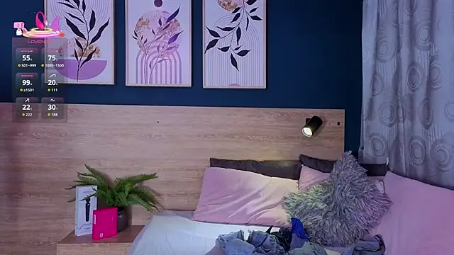 SarahMiler  online show from February 23, 11:53 am