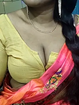 Hotty Sonali online show from October 15, 11:57 am