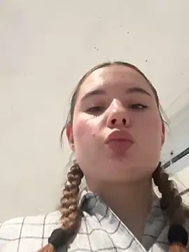 StephanieMur online show from November 9, 7:26 am