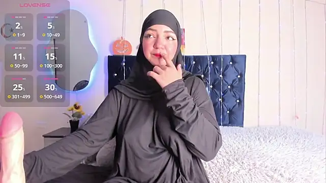 Dana-Alabi online show from November 2, 1:47 pm