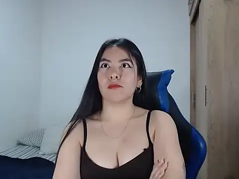 EloiseJun online show from September 27, 9:33 pm