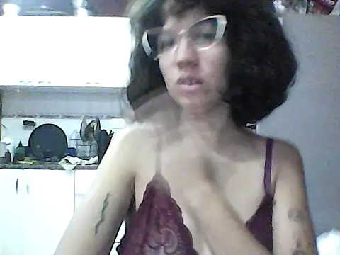 loliporomero online show from April 8, 7:49 pm