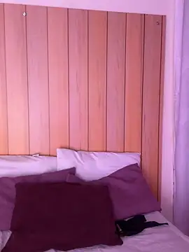 Snapshot of daphnevans chatting on October 22, 3:33 am daphnevans online show from October 22, 3:33 am