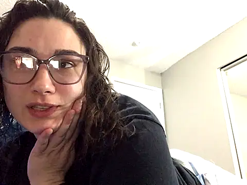 paigeycakes online show from November 9, 4:08 am