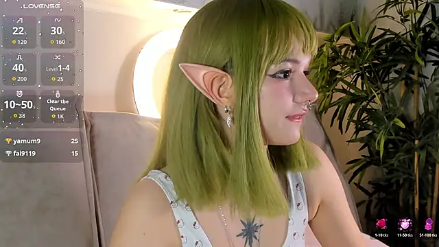 Molly Platt online show from November 18, 9:43 am