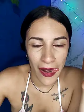 karinnahotdirty online show from April 21, 8:49 pm