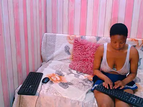 ebonyfirexx online show from October 24, 7:37 am