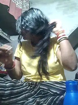 couple 71 online show from April 23, 4:53 pm