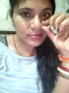 couple 71 online show from April 27, 6:21 am