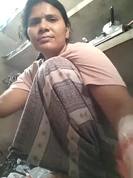 couple 71 online show from April 28, 6:39 am