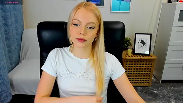 KatherineePierce online show from April 4, 4:28 pm