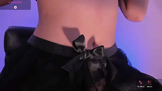 IsabellaMoreau online show from November 12, 9:13 pm