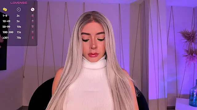 IsabellaMoreau online show from January 14, 8:25 pm