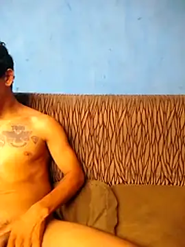 raul021999 online show from July 19, 6:26 am