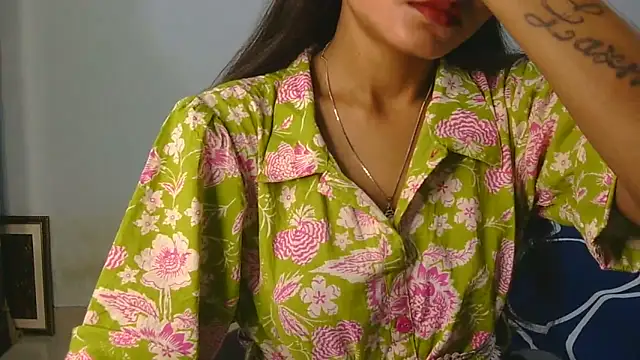 Aarti misty71 online show from June 4, 5:34 am