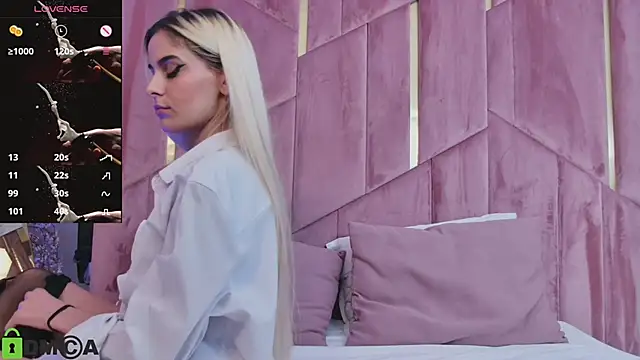 SelenaDaze online show from February 26, 6:23 am