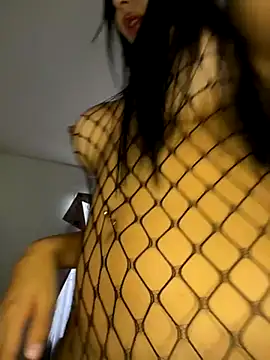 oh nina online show from October 15, 9:39 pm