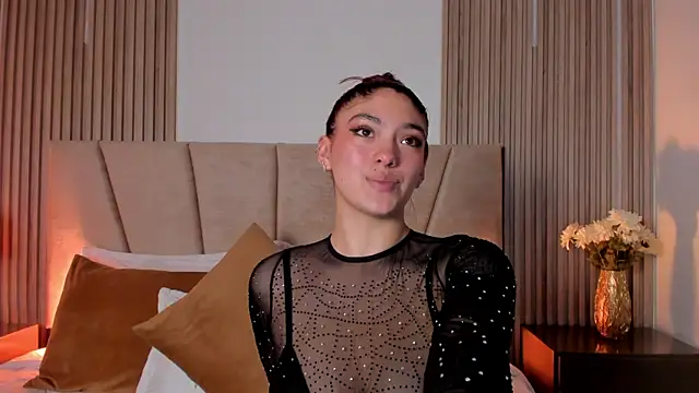 Victoria Beaumont online show from October 20, 11:46 am