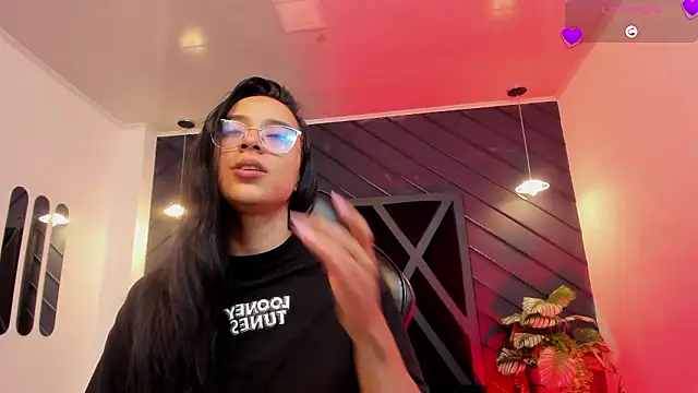 zoe martins  online show from February 2, 5:34 pm