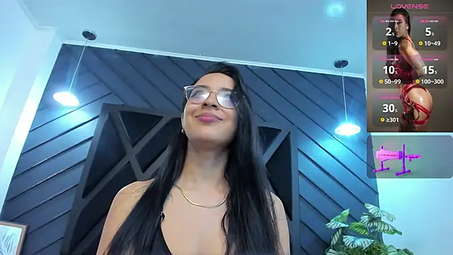 zoe martins  online show from November 15, 5:36 pm