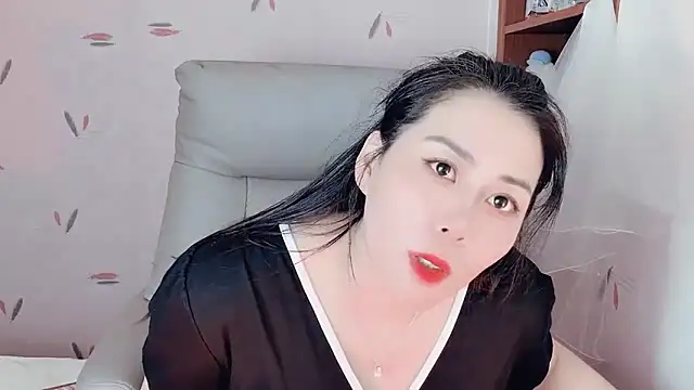 Eve5215 online show from March 8, 4:00 pm