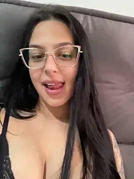 Snapshot of jujuarantes__2025 chatting on September 24, 4:39 pm jujuarantes 2025 online show from September 24, 4:39 pm