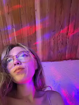 ReenKitty online show from March 19, 5:23 am