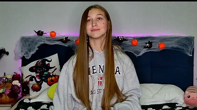 MissEmilyMiller online show from November 3, 5:17 pm