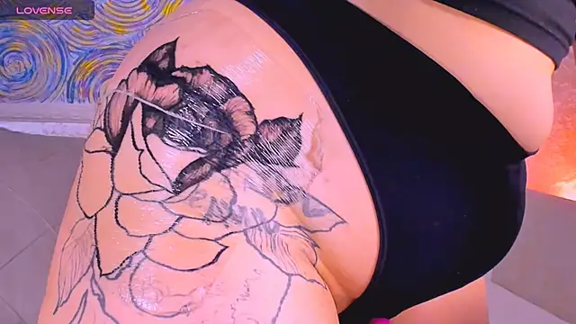 marrenaa online show from September 27, 6:20 am