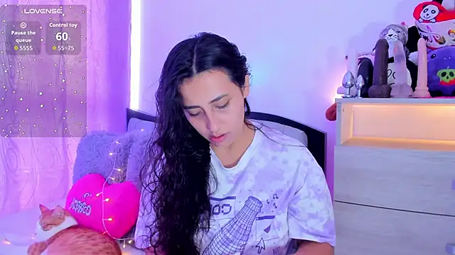 my aleja  online show from January 18, 3:30 pm