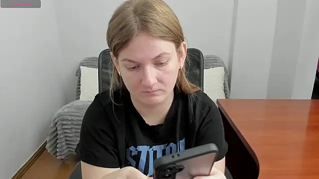 Alisha Skyes online show from December 5, 5:14 pm