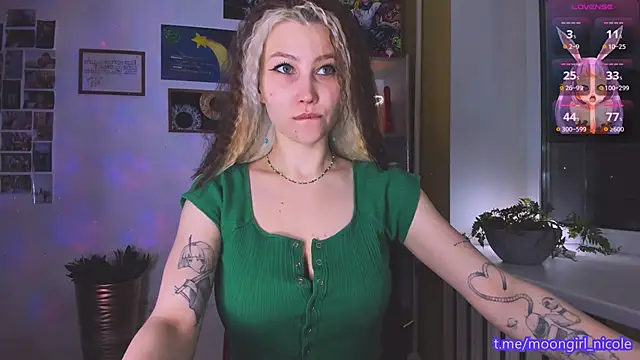 Nicole matt online show from December 18, 5:23 am