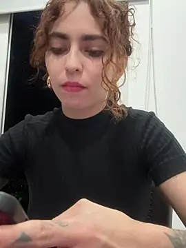 imhelena online show from January 15, 11:33 pm