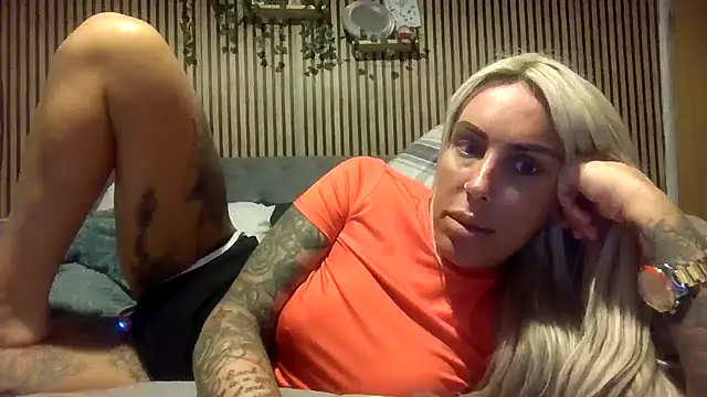 poppyinga1 online show from March 23, 8:04 pm