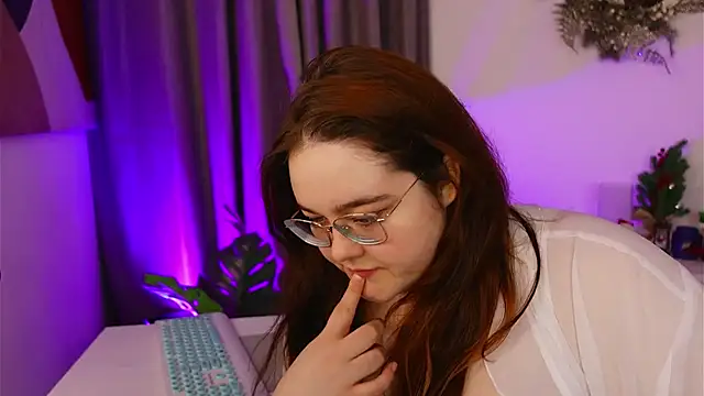 Neko Moor online show from December 5, 9:05 pm