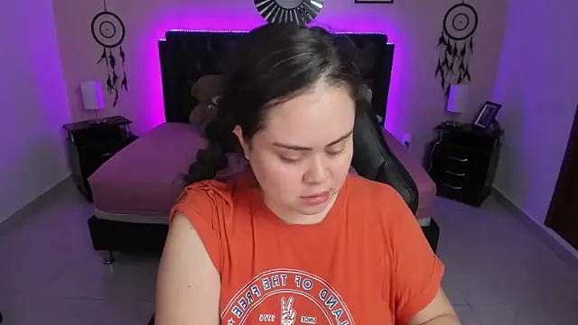 LolaVillalobos online show from December 2, 12:07 pm