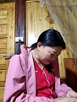 yoowwmr online show from October 30, 1:45 pm