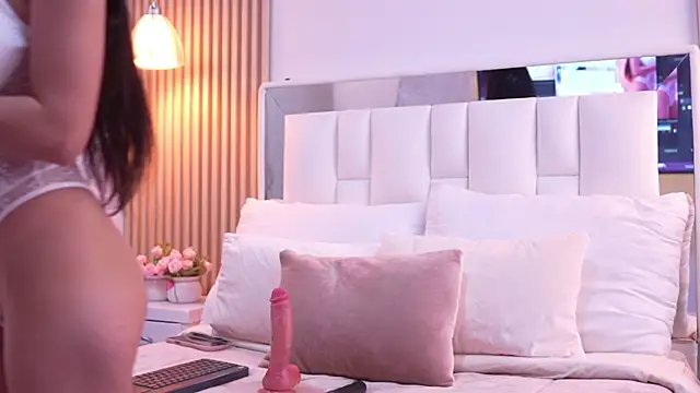 sara goddess01 online show from April 20, 5:05 pm