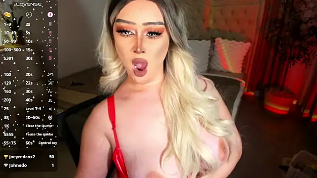 yourqueen goddess online show from November 12, 11:30 am