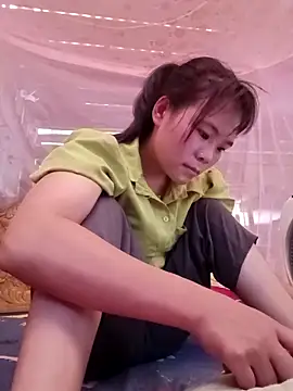 Nguyet135 online show from April 6, 6:03 am