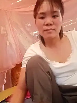 Nguyet135 online show from April 9, 6:52 am