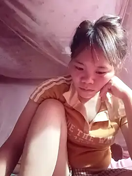 Nguyet135 online show from April 15, 2:39 pm