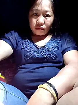 Phiphi135 online show from April 7, 1:24 pm