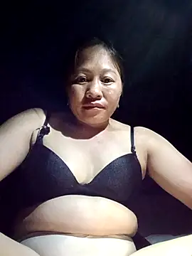 Phiphi135 online show from April 8, 1:57 pm