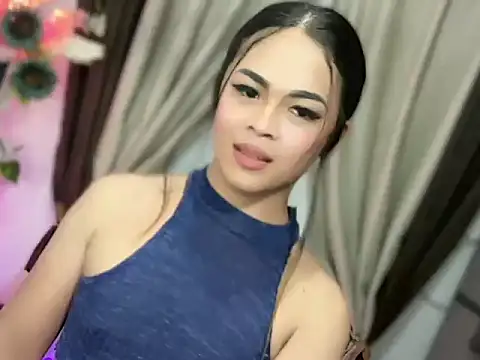 LucySmith23 online show from February 10, 8:45 pm